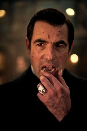 claes_bang_as_dracula_netflixbbc